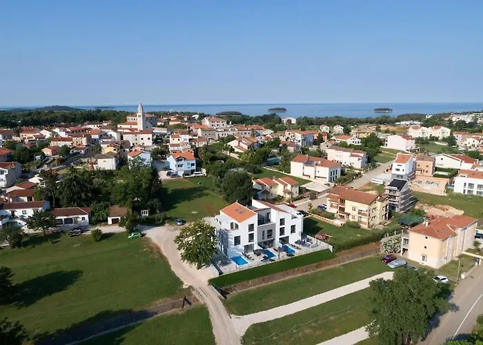 Casa Levant By Briskva Vila